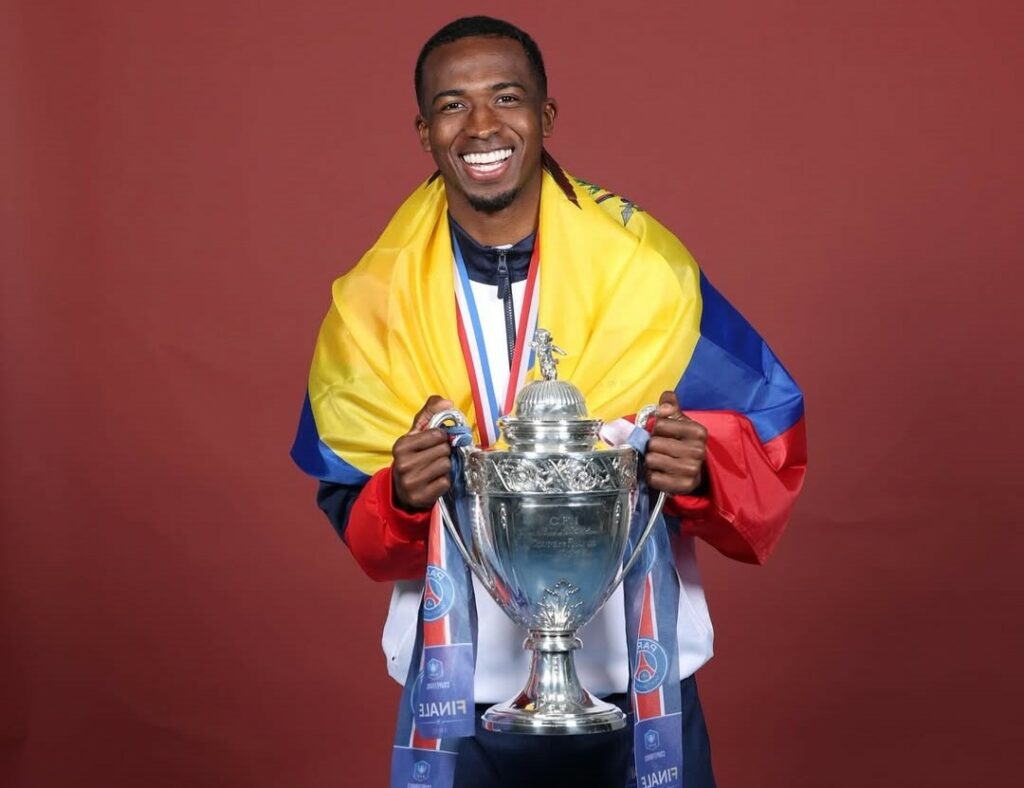 Pacho dedica la Copa de Francia a su madre antes de la final de la Champions