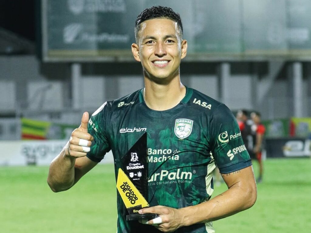 El delantero manabita Miguel Parrales estaría en la mira de Barcelona y Emelec.