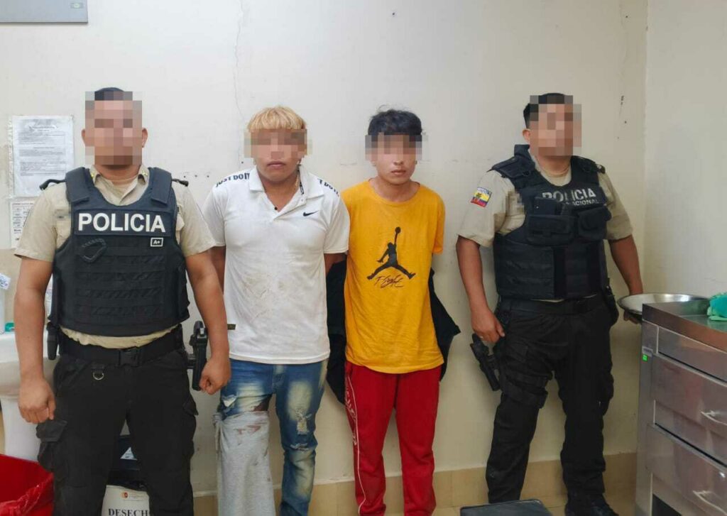 Persecución en Luz de América termina con un sospechoso herido y otro capturado