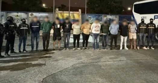 Prisión preventiva para trece implicados, entre ellos tres policías, por presunto tráfico de drogas