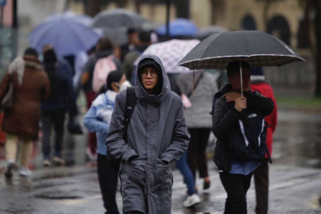 Quito con temperaturas frescas y lluvias moderadas este sábado 17 de mayo