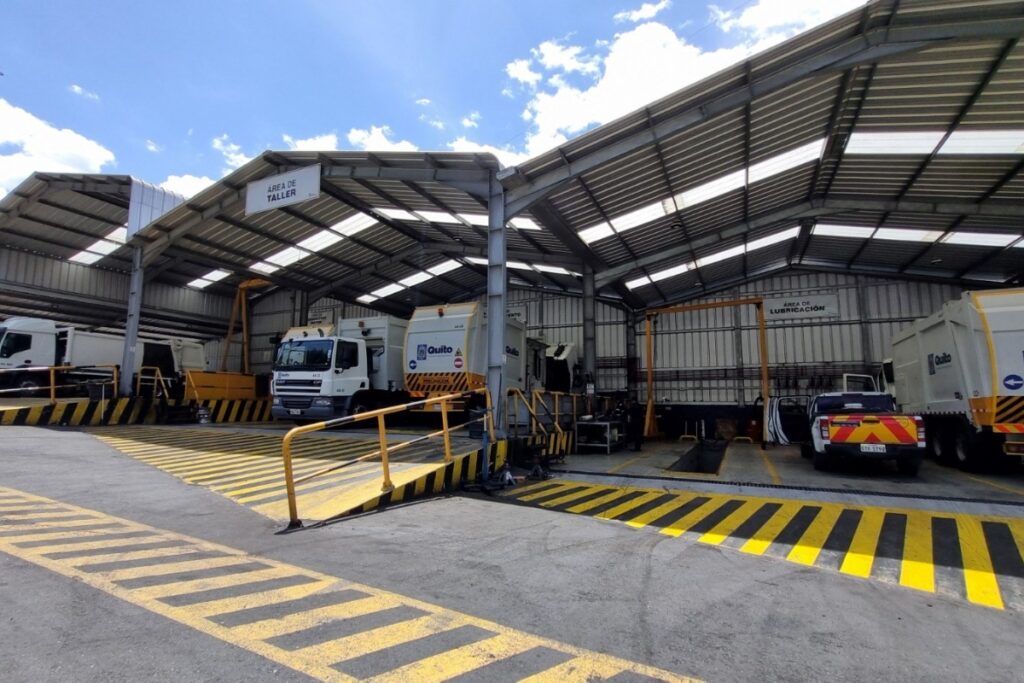Quito pone fin al contrato con Rcobaq y transfiere la recolección de basura a Emaseo