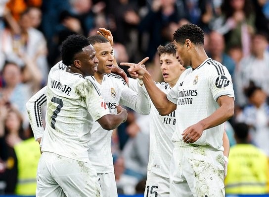 Real Madrid con doblete de Mbappé vence 3-2 a Celta de Vigo y se prepara para el Clásico