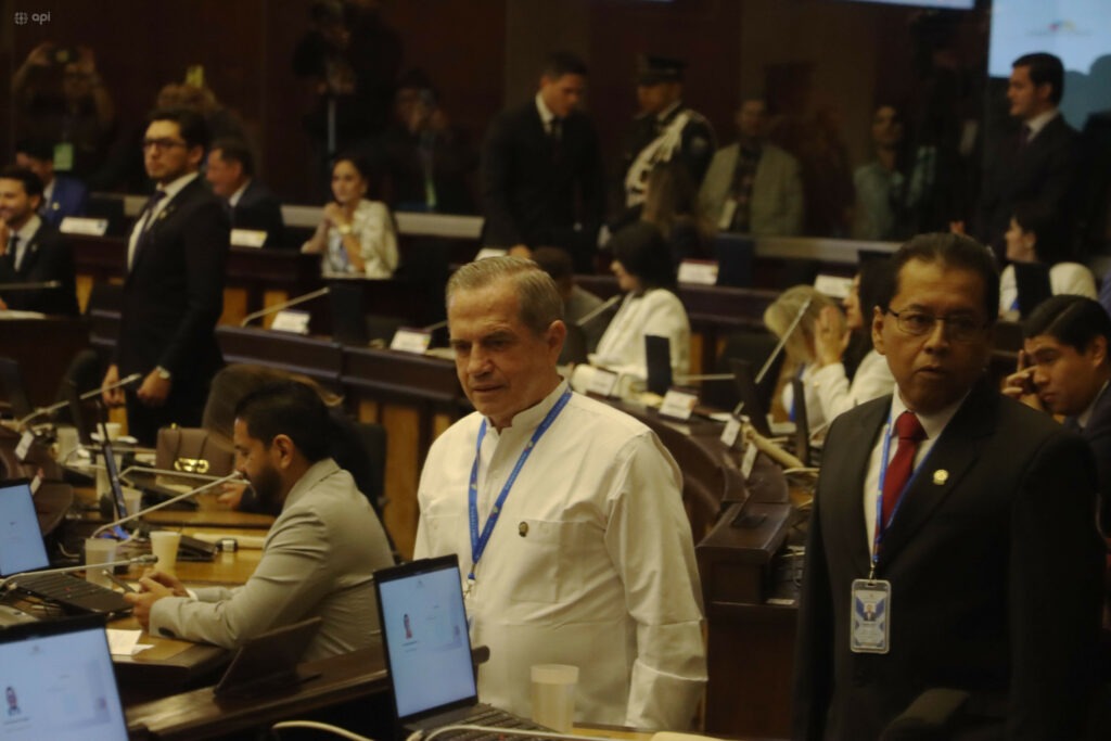 Ricardo Patiño denuncia ilegalidad en designación de Mónica Salazar como representante del CAL