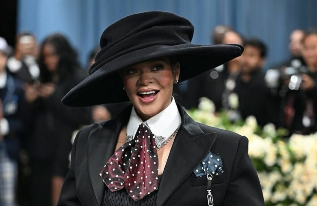 Rihanna marca su espectacular regreso a la música con tema inédito para ‘Los Pitufos’