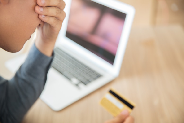SRI actualiza normativa para declaración del Impuesto a la Salida de Divisas en compras con tarjeta en el exterior