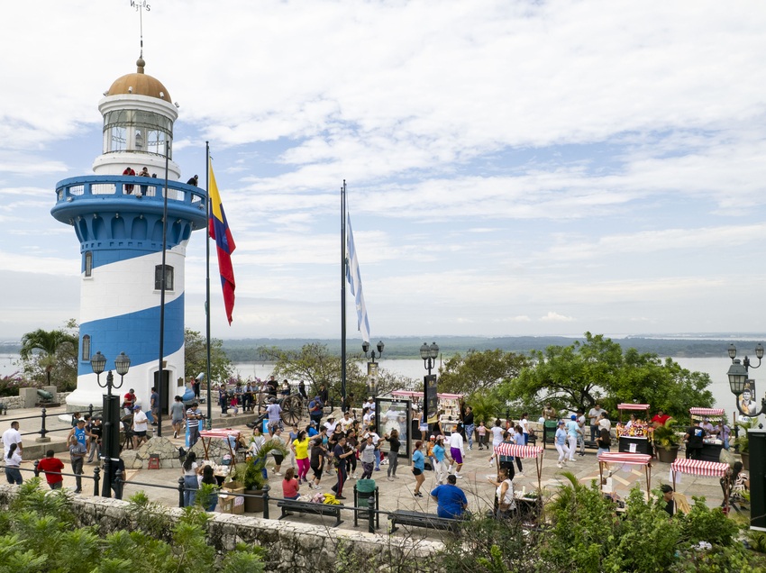 Santa Ana 360, es una propuesta turística y cultural que busca reactivar uno de los íconos de Guayaquil.