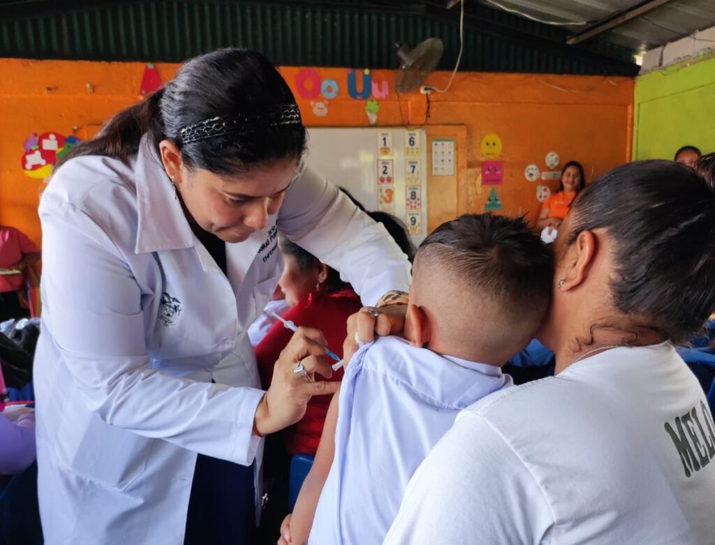 Segundo caso de tosferina confirmado en escuela municipal de Quito