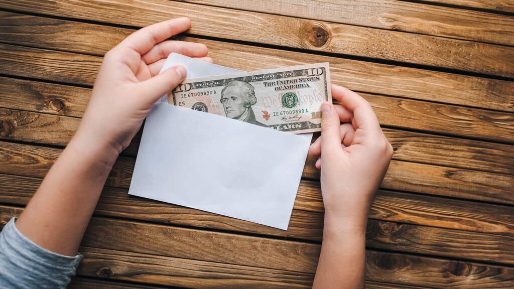 Ahorre fácilmente con el método del 1 al 100 en tiempos de crisis económica.