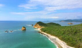 Temperaturas cálidas persistirán en las playas de Ecuador durante el feriado por la Batalla del Pichincha