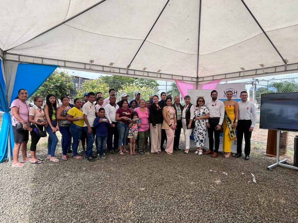 UTM entrega lentes gratuitos a grupo vulnerable y amplía su proyecto social