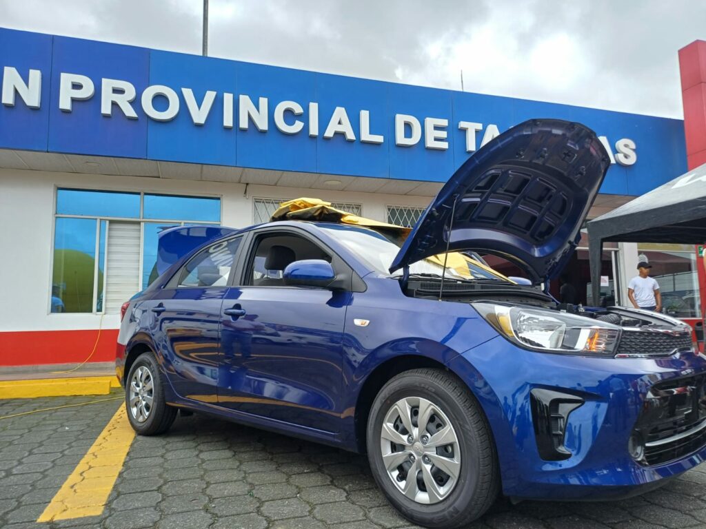 Unitaxis lanza rifa del cuarto vehículo en Santo Domingo