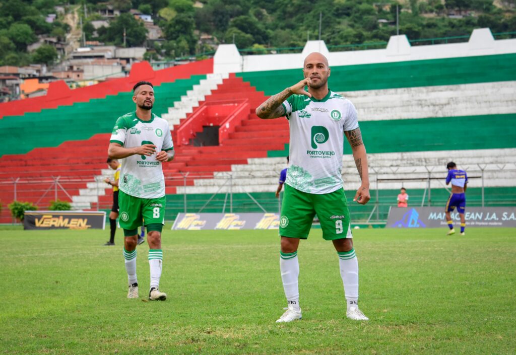 Liga de Portoviejo derrota 10-1 a Ciudad de Pedernales