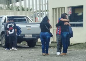 Dolorosa despedida a las víctimas del trágico accidente en Santo Domingo de los Tsáchilas