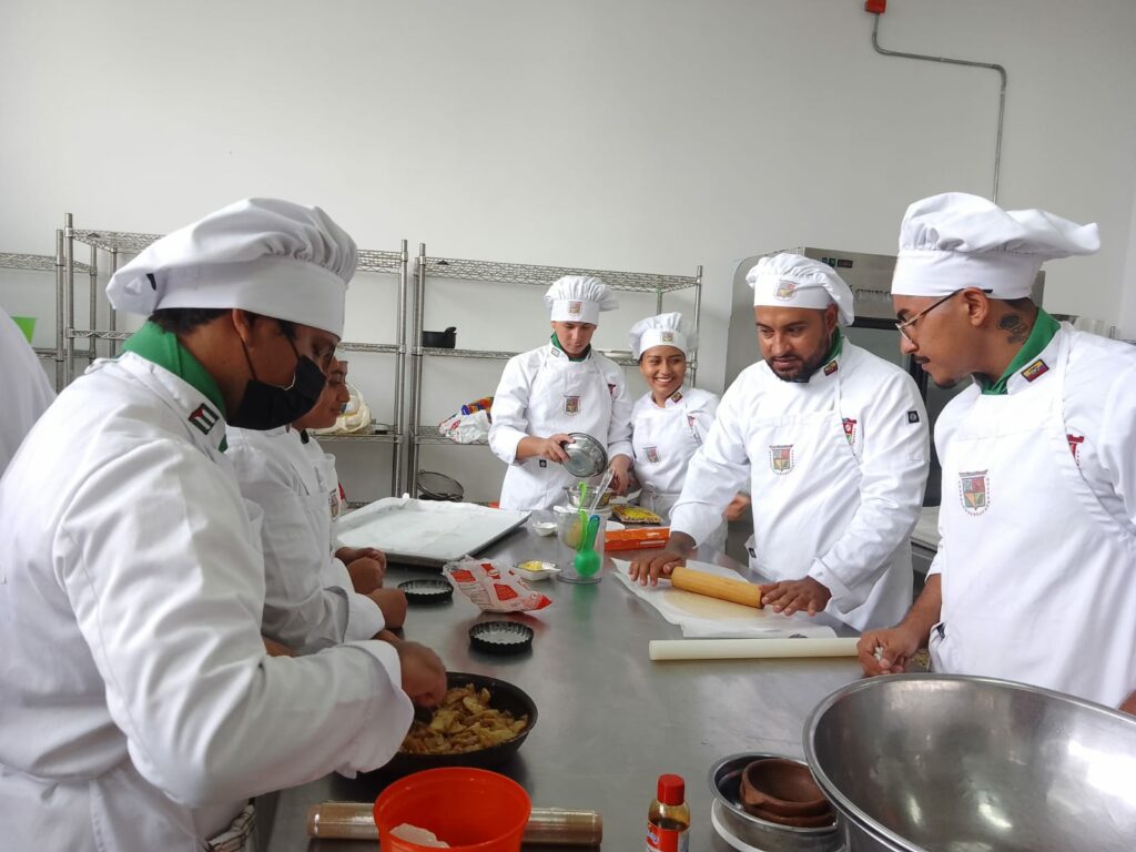 UTM celebra cinco años de Gastronomía con concurso “Cocinando Tendencias” en Portoviejo