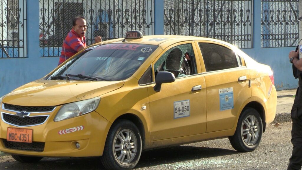 Una de las dos personas asesinadas en Manta era un taxista.