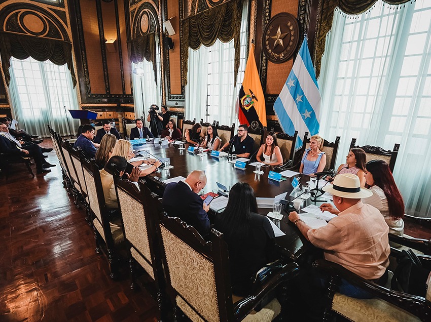 El Concejo Municipal de Guayaquil aprobó en primer debate dos ordenanzas que transformarán el paisaje urbano de Vía a la Costa.