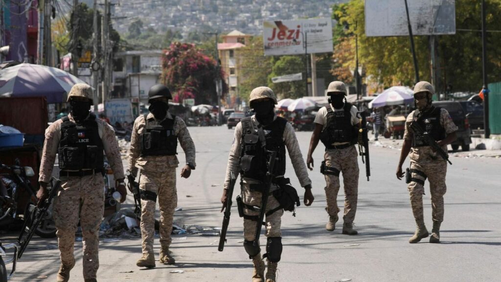 La violencia empuja a miles a huir de Haití