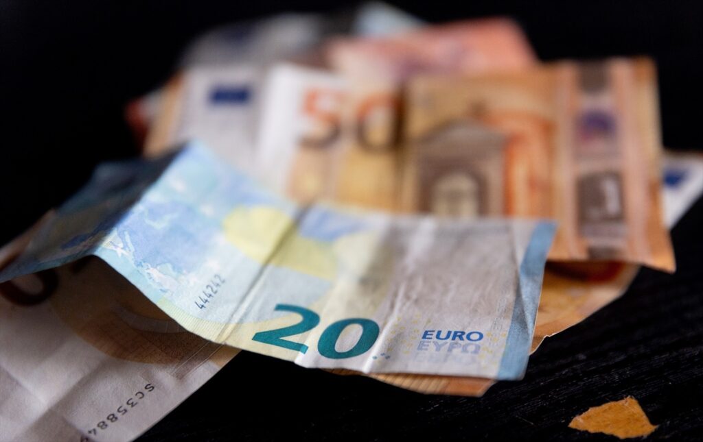 euros, dinero
