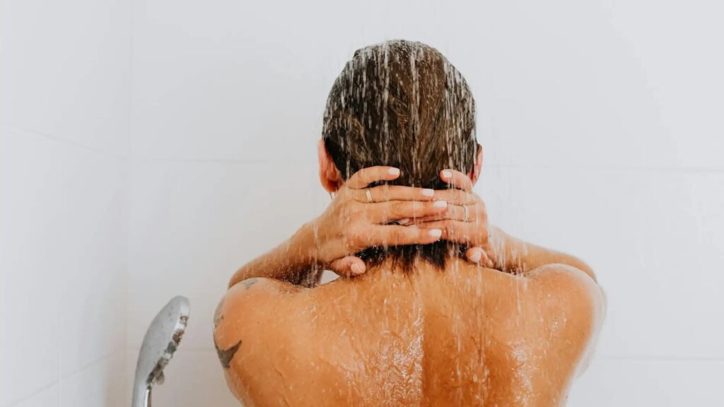Cuidado con la ducha: Cómo la higiene excesiva puede afectar tu piel