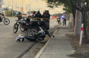La moto quedó destruida producto del impacto
