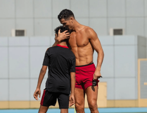 El hijo de Cristiano Ronaldo da su primer gran paso en el fútbol internacional