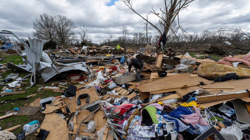 Tormentas y tornados causan muerte y destrucción en EE. UU.: ya suman 25 víctimas