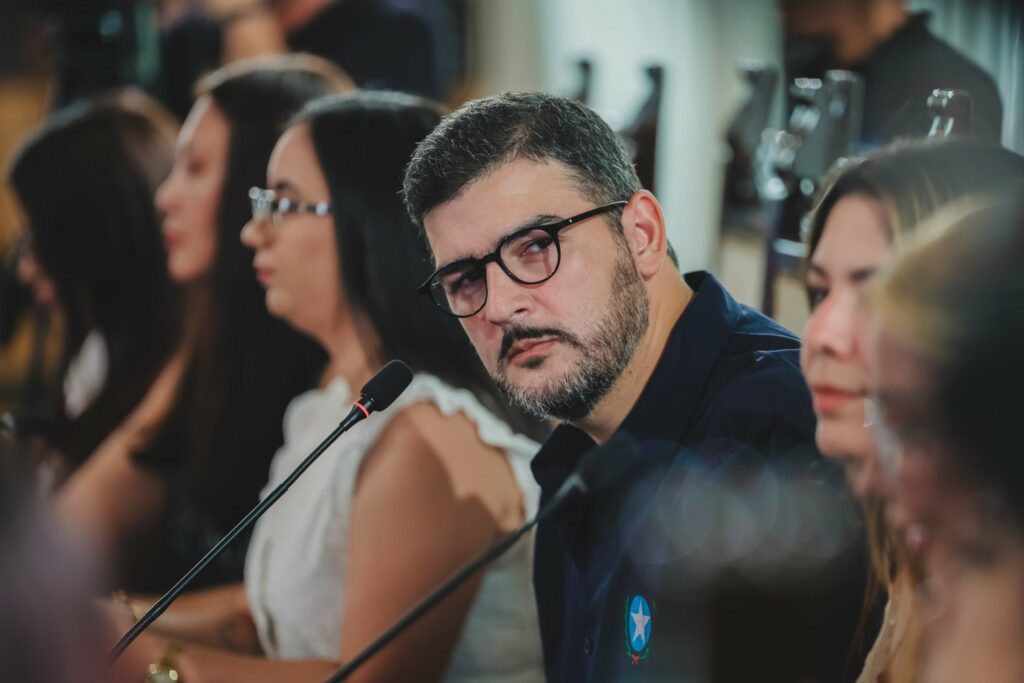 ¿Otra vez Alcalde de Guayaquil obligado a disculparse con asambleísta por niña vaga