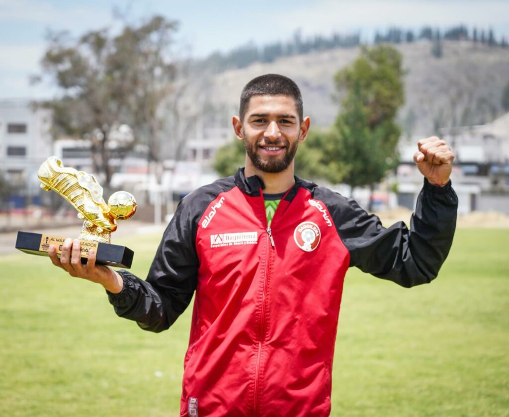 El delantero paraguayo Osmar Fernández es el nuevo refuerzo de Delfín SC.