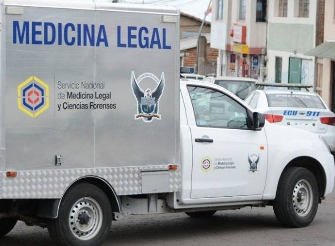 A un hombre de 28 años, identificado como Gustavo M., lo asesinaron a tiros frente a una unidad educativa.