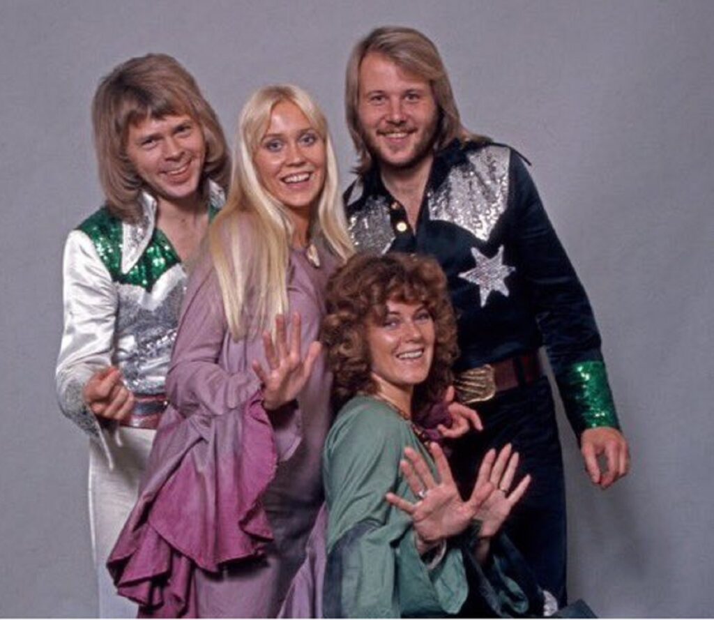 ABBA es un grupo sueco de música pop, integrado por Agnetha Fältskog, Björn Ulvaeus, Benny Andersson y Anni-Frid «Frida» Lyngstad.