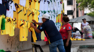 Actividad comercial aumenta en Portoviejo por partidos de la selección ecuatoriana