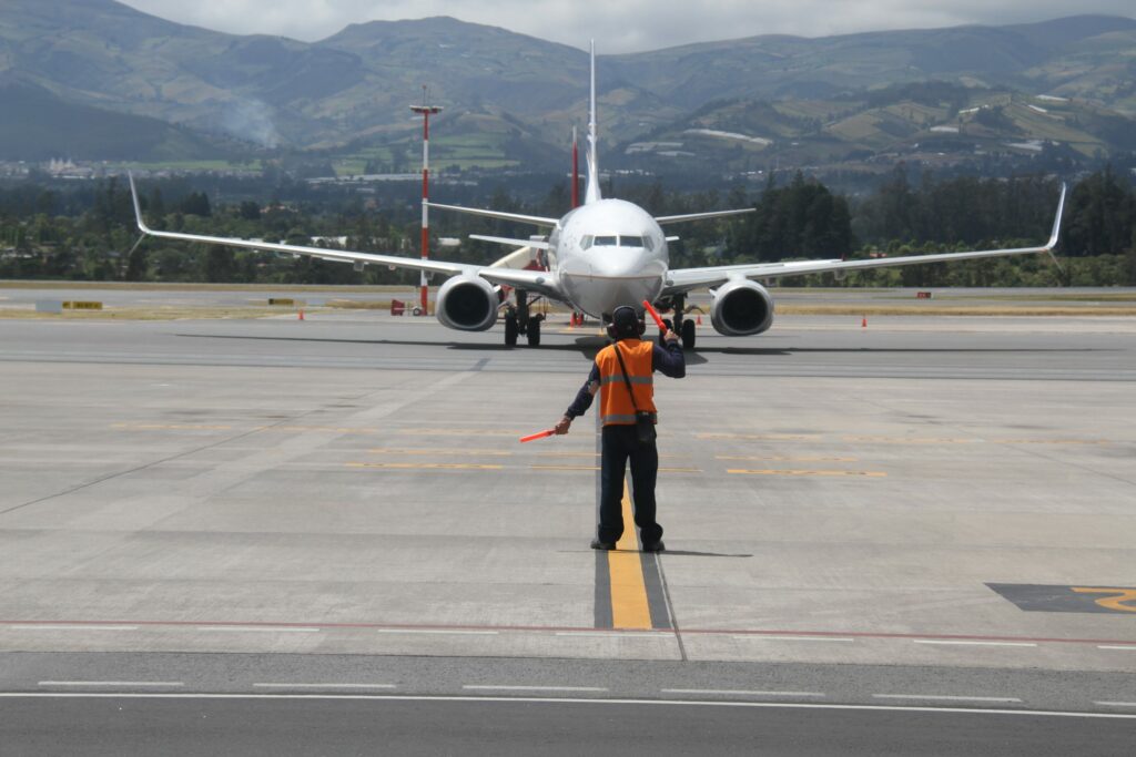 Aerolíneas nacionales e internacionales obtienen renovación de licencias operativas
