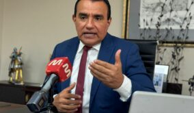 Alcalde Javier Pincay gestionó en Francia financiamiento para planta de tratamiento de aguas residuales valorada en $107 millones