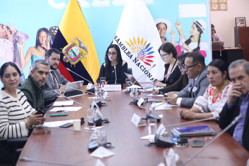 Asamblea Nacional fiscaliza reparación de la niñez y adolescencia afectada por mecheros petroleros