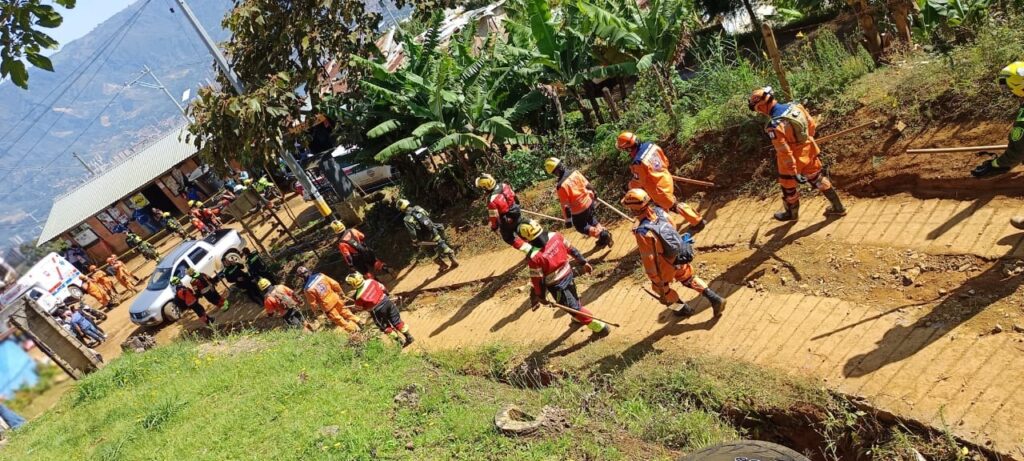 Ascienden a 22 los fallecidos por los deslizamientos de tierra del martes en Colombia