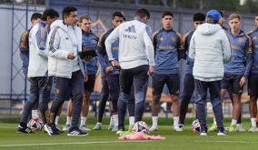 Jugadores de Boca Juniors durante un entrenamiento.