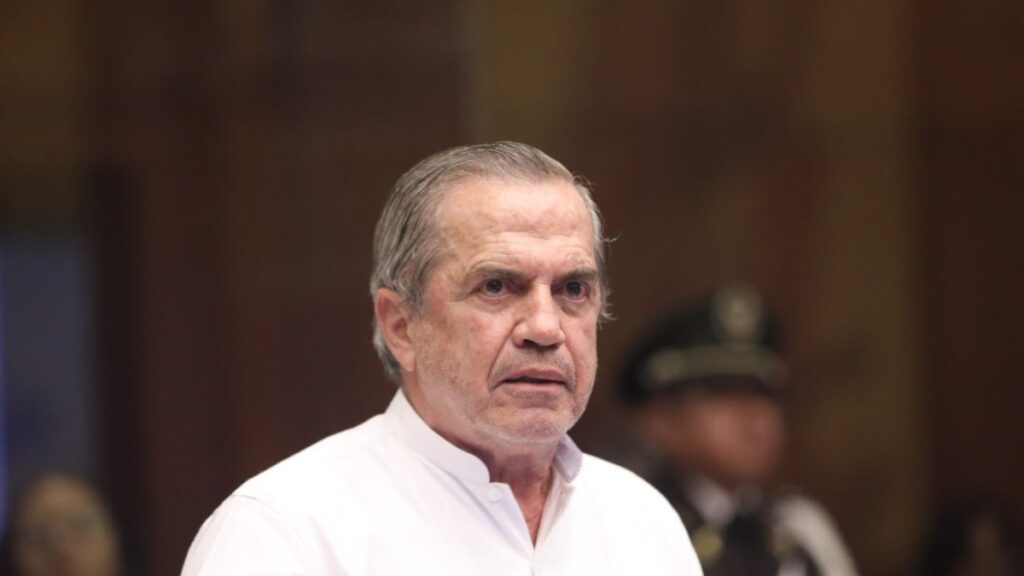 Bancada de Revolución Ciudadana arremete en contra del presidente de la Asamblea Nacional, Niels Olsen, tras sesión del pleno. (AN).