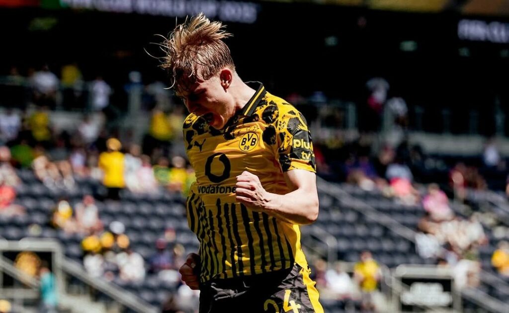 Borussia Dortmund y Fluminense avanzan a octavos de final del Mundial de Clubes