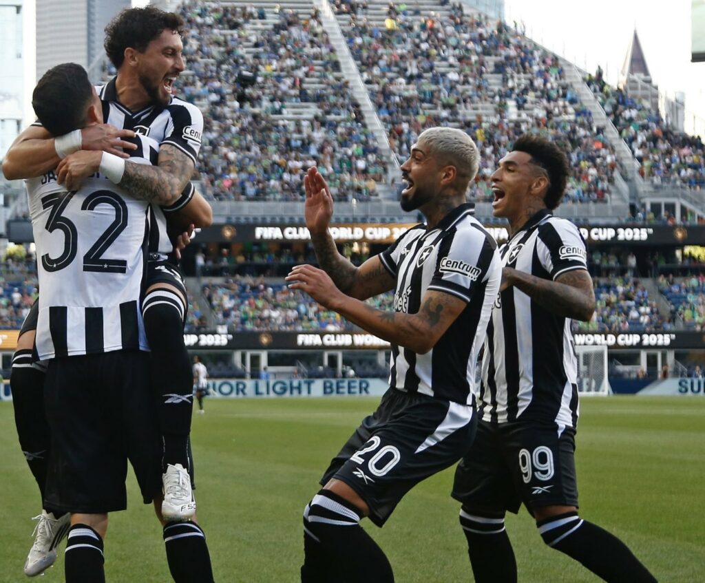 Botafogo de Cristhian Loor derrota al Seattle Sounders; hubo empate sin goles en el Palmeiras-Oporto del Mundial