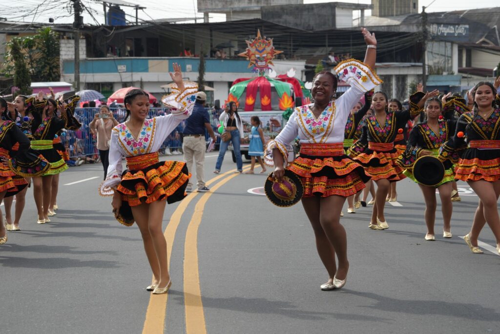 Cantones ecuatorianos celebran aniversarios en julio con días de descanso