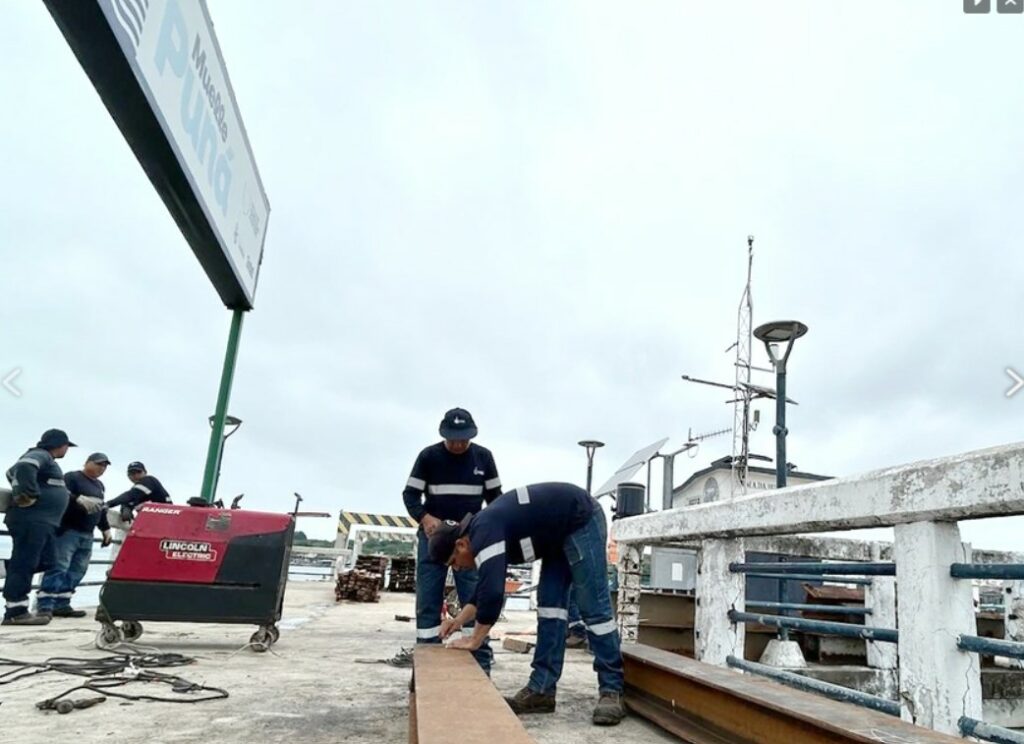 Este proyecto en el muelle de Puná , iniciado en junio de 2025, beneficia directamente a más de 15.000 habitantes
