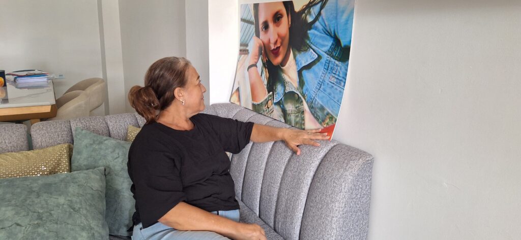 Caso Yarli Fiscalía solicita exhumación del cuerpo de policía fallecida tras cirugía estética en Santo Domingo de los Tsáchilas