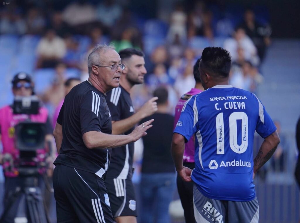 Célico continúa en Emelec con apoyo del plantel