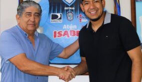 Jaime Estrada Bonilla, junto a Walter Chévez.