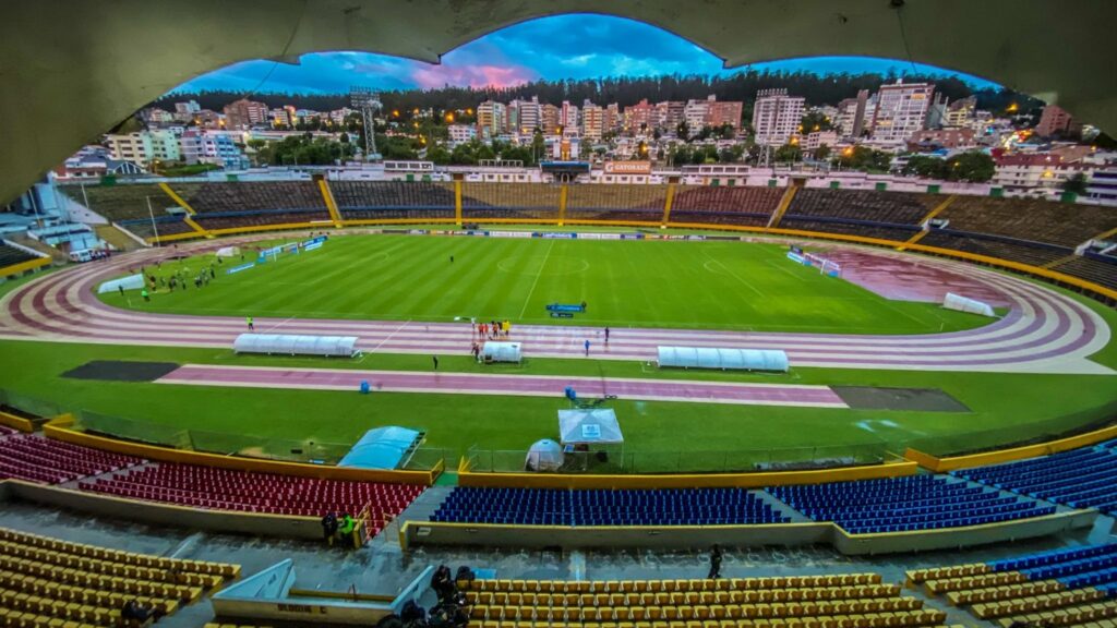 Clubes de fútbol respaldan la reversión de la donación del estadio Atahualpa al Municipio de Quito