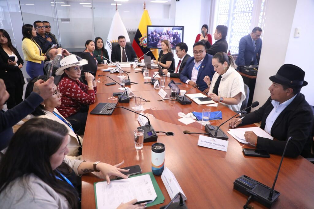 Comisión de Educación aprueba plan de trabajo 2025-2027 por unanimidad