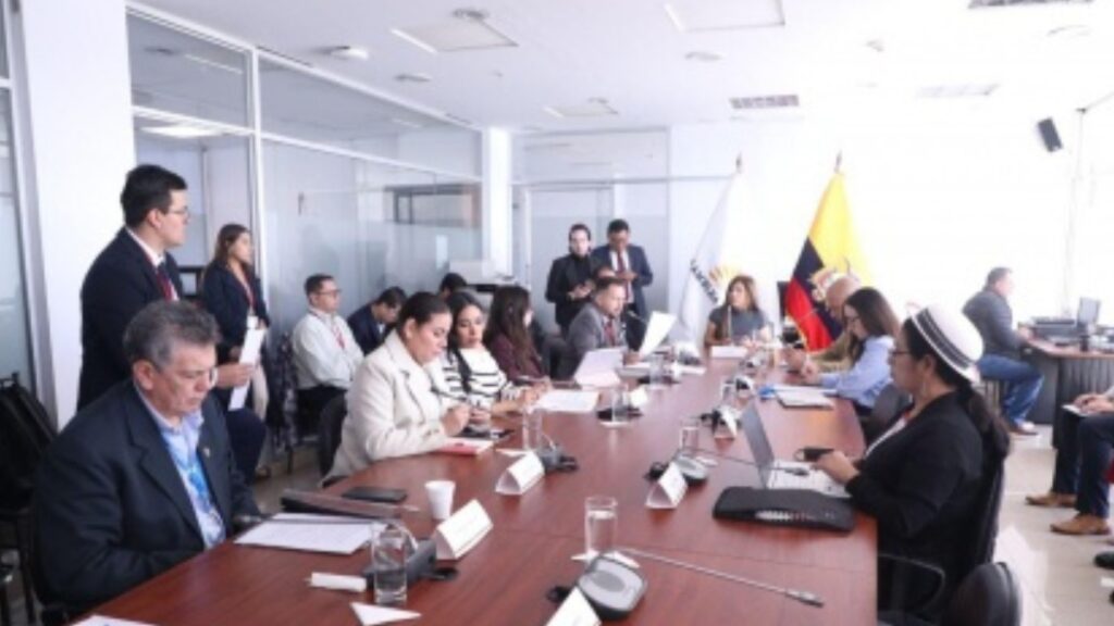 Comisión de Seguridad escucha criterios legales sobre sanciones e inhabilidades al personal de las Fuerzas Armadas. (AN).