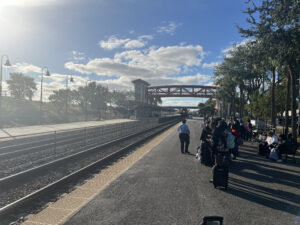 Los viajes en tren como los de Amtrak siguen siendo menos rigurosos para los migrantes.