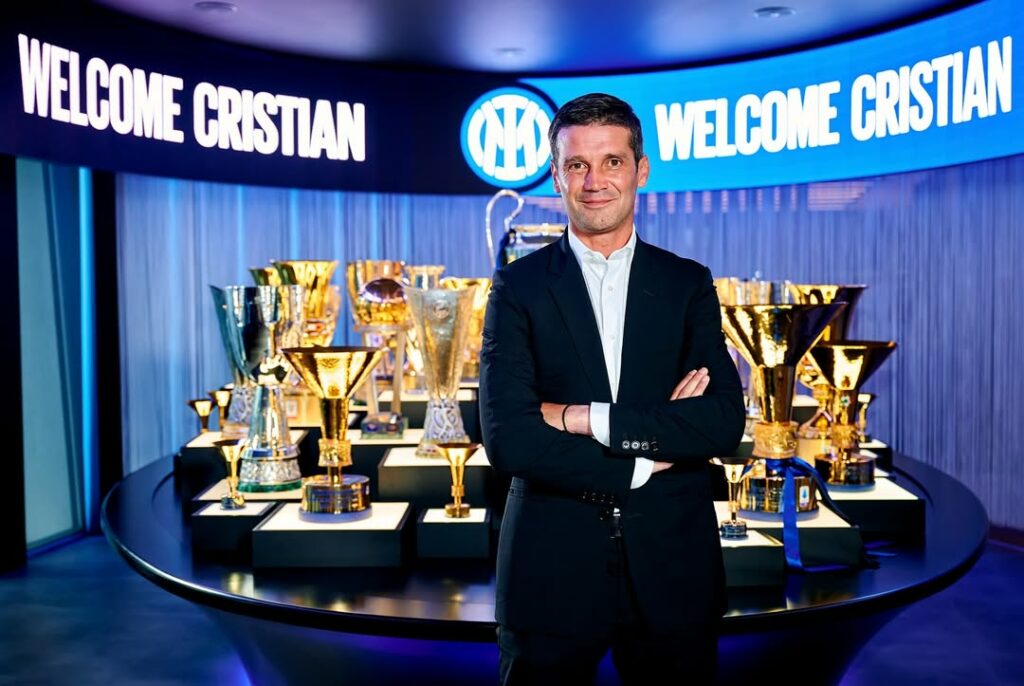 Cristian Chivu asume el banquillo del Inter tras la salida de Inzaghi